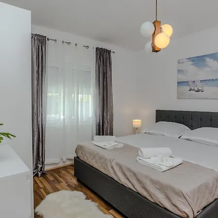 펜션 House Marijan With Private Pool And Barbecue - By Ta Leut 프리블라카