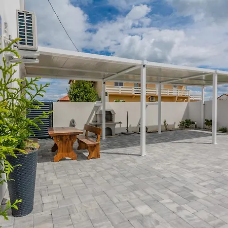 펜션 House Marijan With Private Pool And Barbecue - By Ta Leut 프리블라카