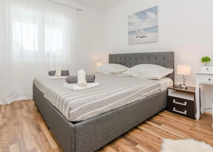 펜션 House Marijan With Private Pool And Barbecue - By Ta Leut
