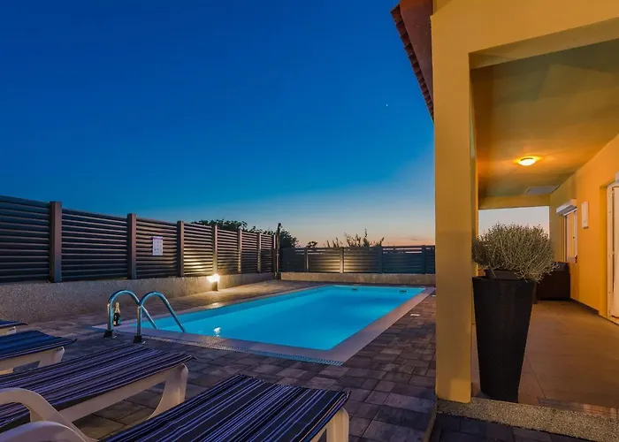 펜션 House Marijan With Private Pool And Barbecue - By Ta Leut 프리블라카