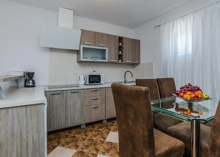 House Marijan With Private Pool And Barbecue - By Ta Leut Holiday home