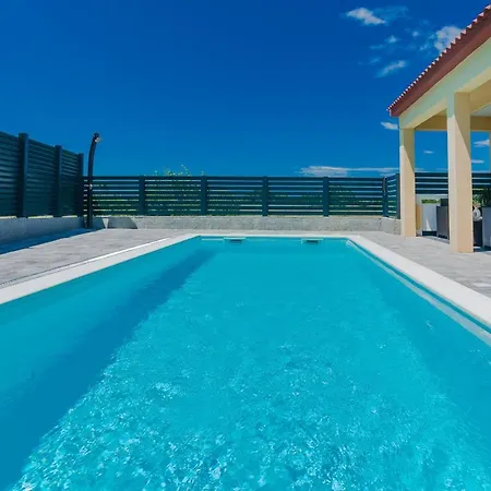 House Marijan With Private Pool And Barbecue - By Ta Leut Semesterbostad
