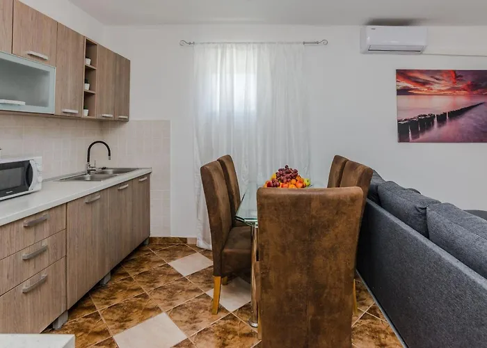 House Marijan With Private Pool And Barbecue - By Ta Leut *