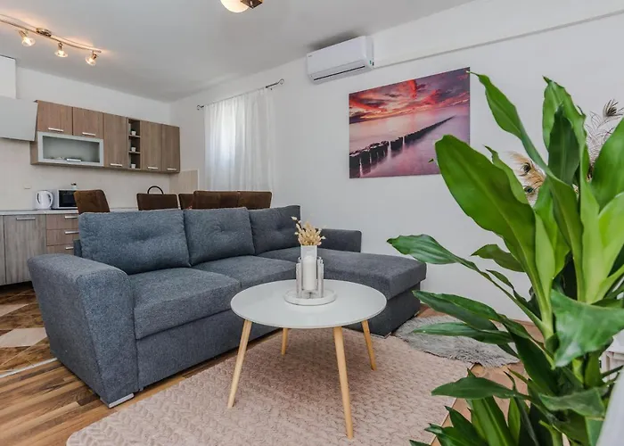 House Marijan With Private Pool And Barbecue - By Ta Leut