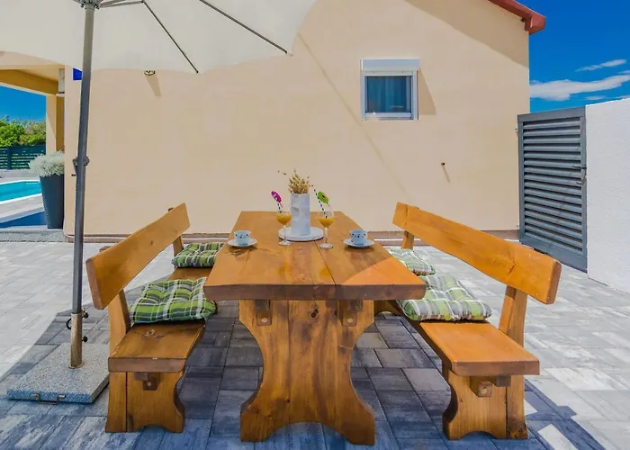 House Marijan With Private Pool And Barbecue - By Ta Leut